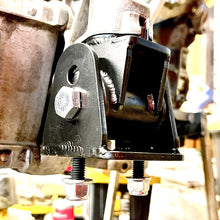 Load image into Gallery viewer, ng900/og93 Lower Transmission Mount
