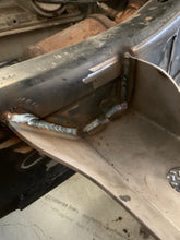 Load image into Gallery viewer, C10 Envoy Cab Mount Brackets