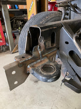 Load image into Gallery viewer, C10 Envoy Cab Mount Brackets