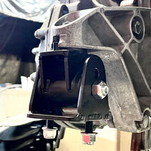 Load image into Gallery viewer, ng900/og93 Lower Transmission Mount
