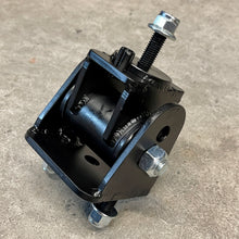 Load image into Gallery viewer, ng900/og93 Lower Transmission Mount
