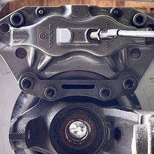 Load image into Gallery viewer, ‘99-‘01 9-5, 900/9-3 Volvo s60R Brembo Brake Adaptor

