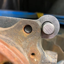 Load image into Gallery viewer, Early 9-5, 900/9-3 Cobalt SS Brembo Brakes Adaptor Kit
