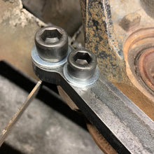 Load image into Gallery viewer, Early 9-5, 900/9-3 Cobalt SS Brembo Brakes Adaptor Kit
